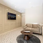Apartman 19 Nineteen -
