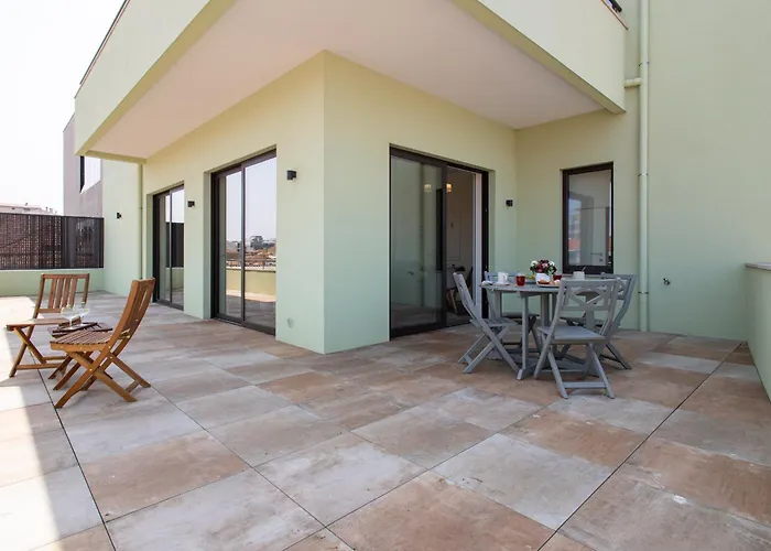 19 Nineteen - アパート エスピーニョ